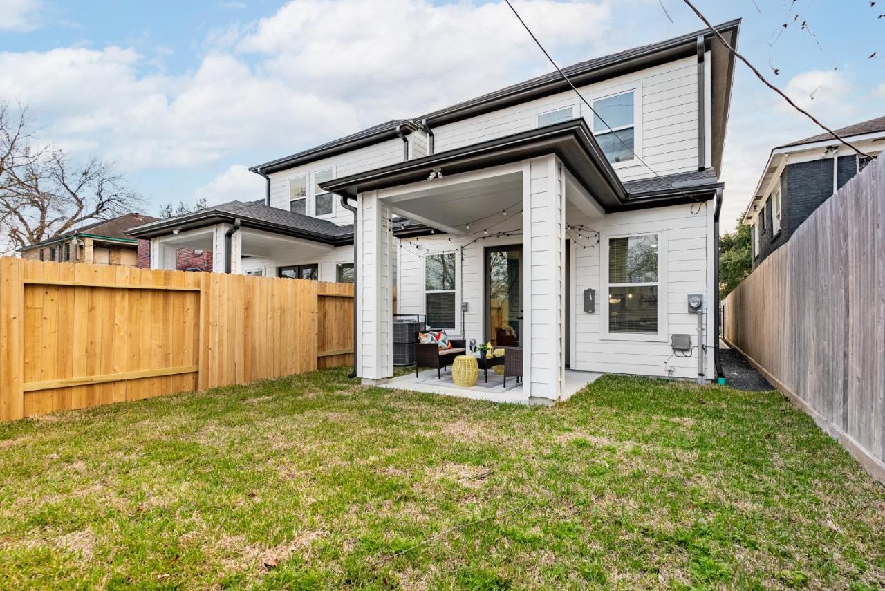 3 Bedroom And 3 Bath We Have Power And Internet Houston Exterior photo